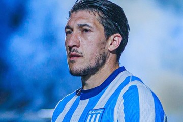 Racing apartó al Pacha Espino del plantel tras cruce con Sebastián Saja