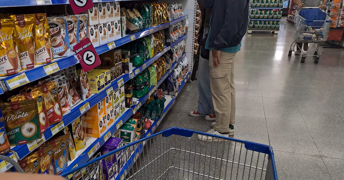 Ticket promedio de 8 mil pesos y solo tres ítems por compra: así se mantiene la caída del consumo