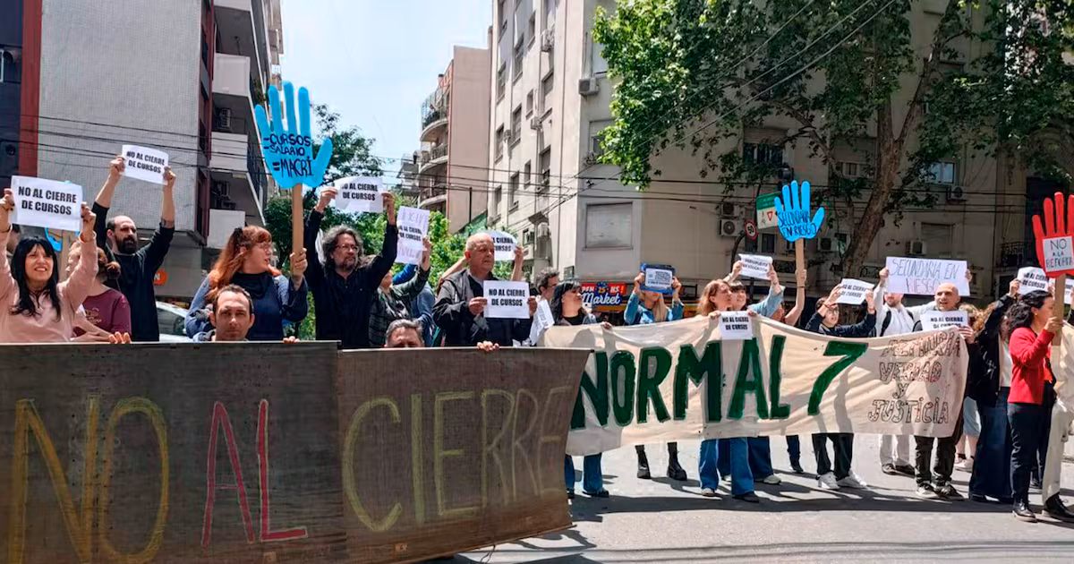 Nuevas protestas por posibles cierres de grados en escuelas porteñas