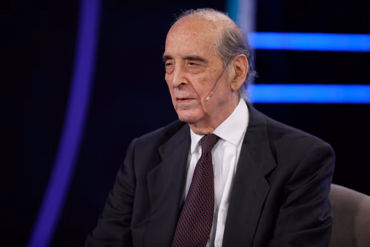 Arriazu advierte que comprar reservas sin cuidar el crédito interno frena la economía y reclama cambios en la política del BCRA