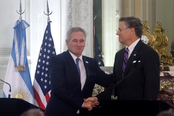 Quirno recibió a Landau y anunciaron cooperación bilateral en seguridad, inversiones y migración