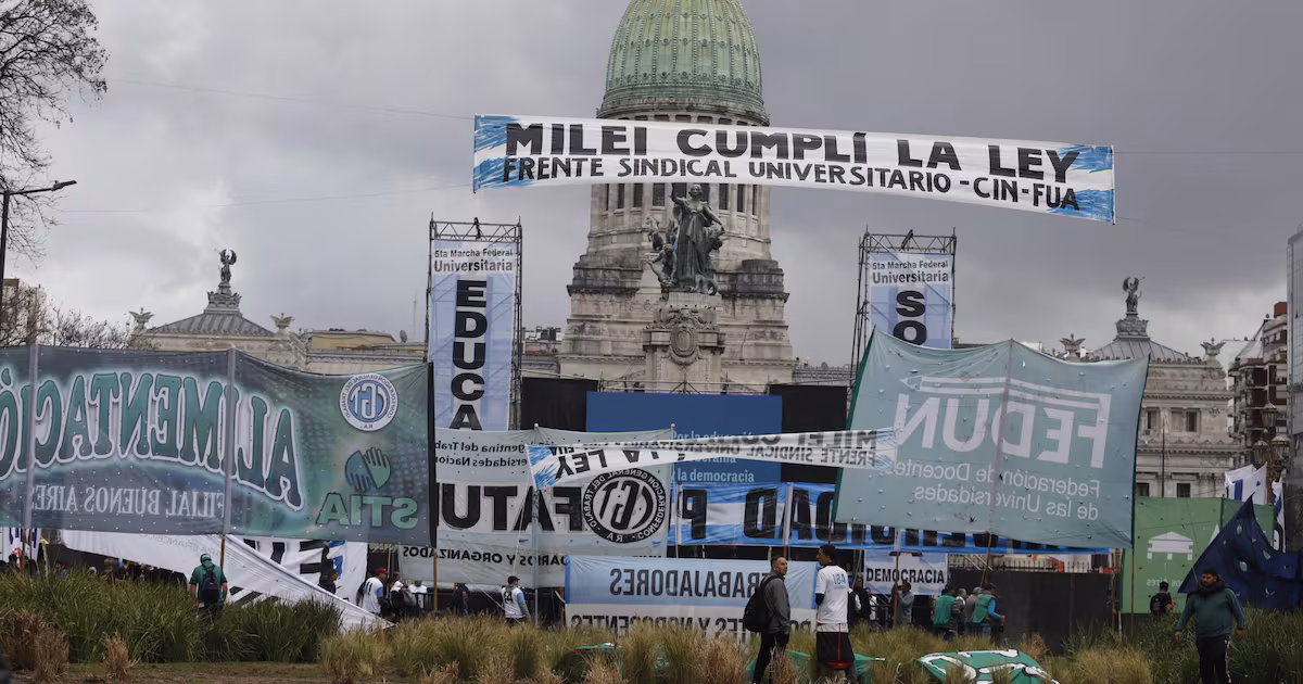 Paro nacional de docentes universitarios para exigir el cumplimiento de la Ley de Financiamiento
