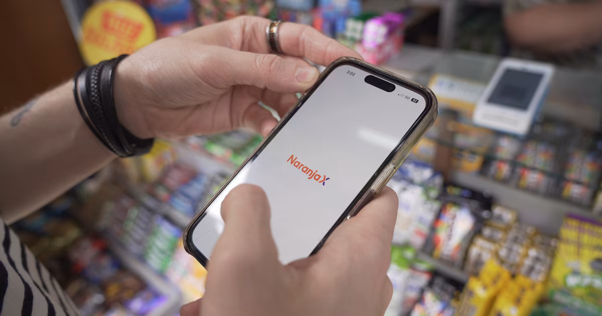 Naranja X extiende el pago con código QR para colectivos a todo el país y opera reintegros de hasta $30.000 mensuales