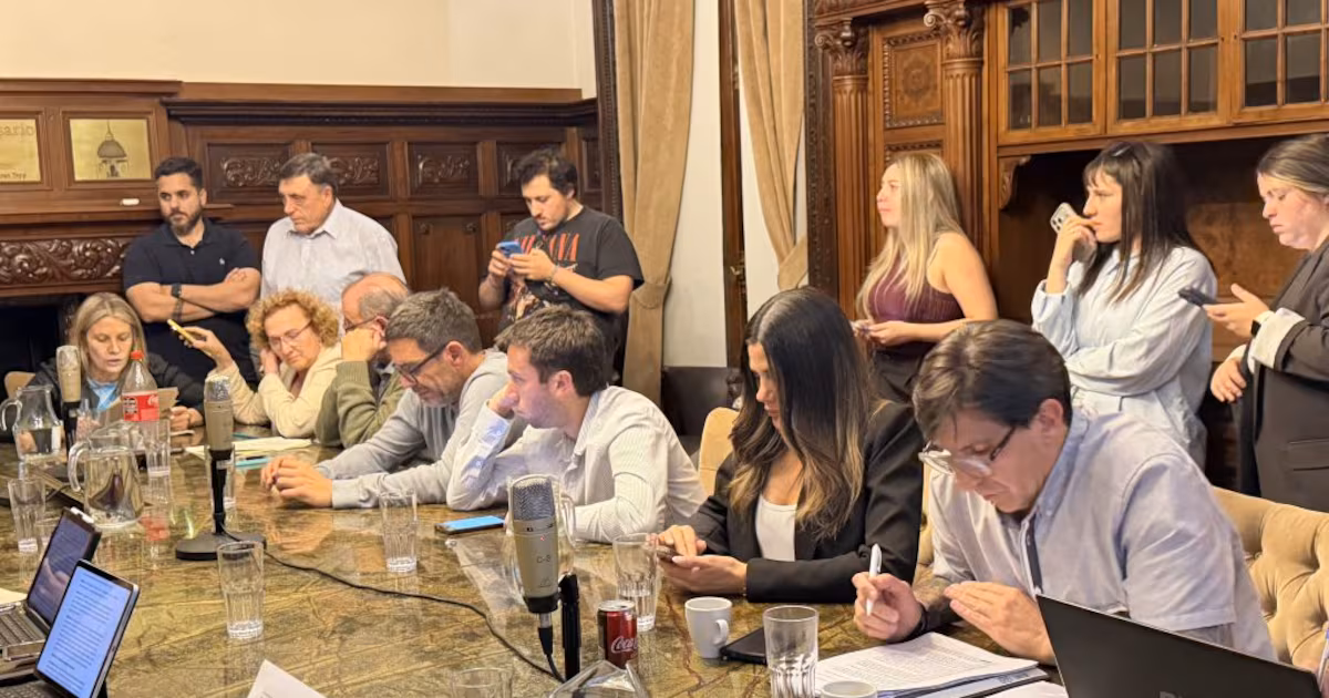 El Concejo de Rosario podría aprobar este jueves la normativa para Uber y apps de movilidad