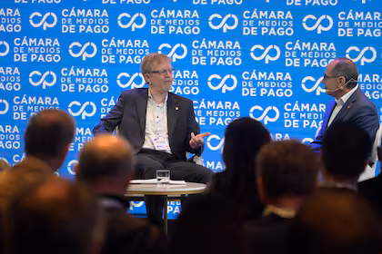 Mercado Pago avanza hacia la banca: superó las revisiones técnicas del BCRA y entra en la etapa final del proceso