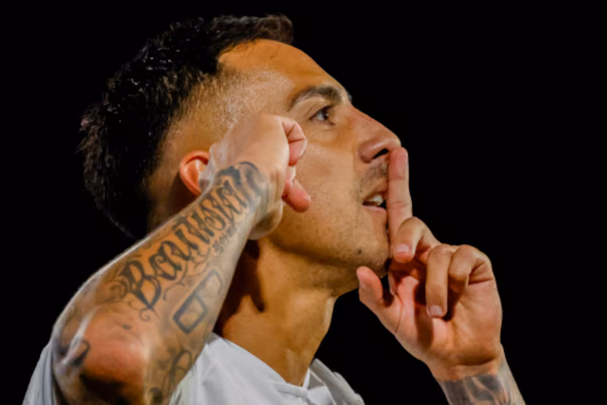 Javier Correa hizo un póker y Colo Colo se acerca al título tras goleada 6-1 a la U. de Concepción