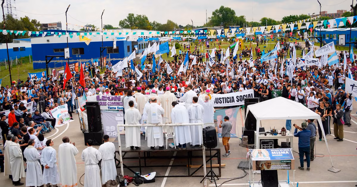 Movimientos populares, Iglesia argentina y Vaticanistas presentan un documento para enfrentar la deshumanización, en La Matanza, antes de la visita de León XIV